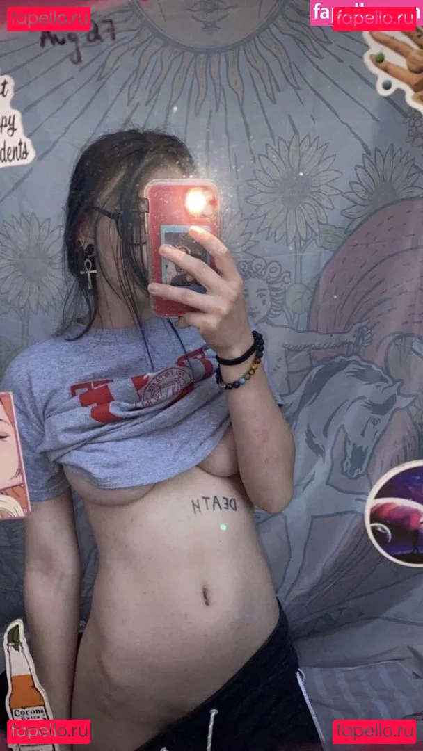 Radianttoilet Onlyfans Photo Gallery 