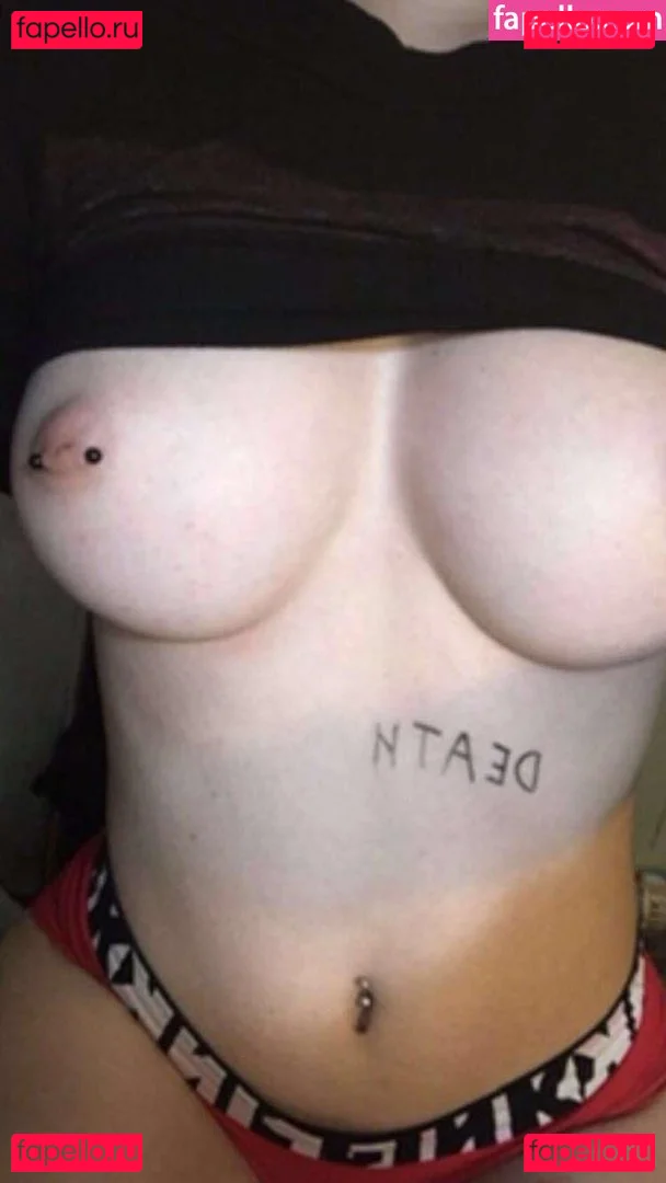 Radianttoilet Onlyfans Photo Gallery 