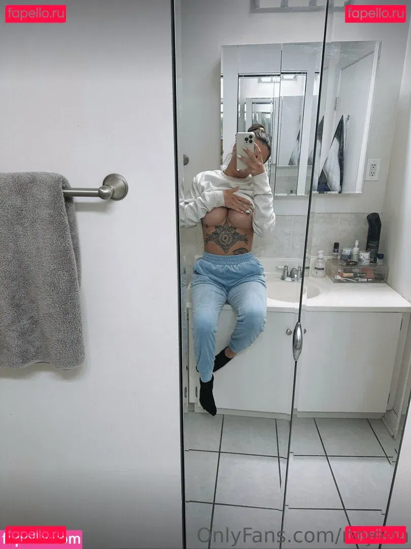 nbjen Onlyfans Photo Gallery 