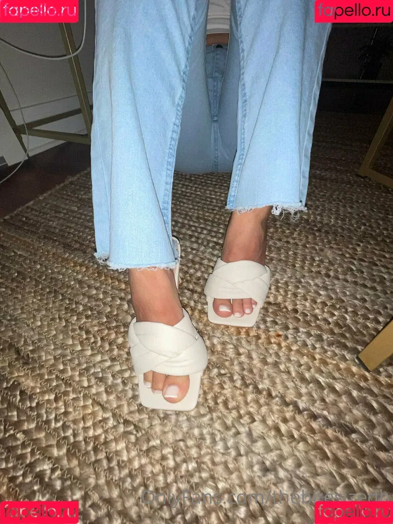 thebitesizedb Onlyfans Photo Gallery 