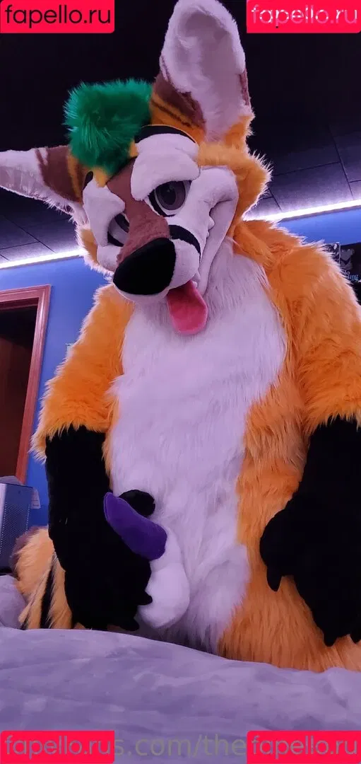 thepineapplefox Onlyfans Photo Gallery 