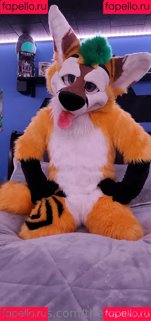 thepineapplefox Onlyfans Photo Gallery 