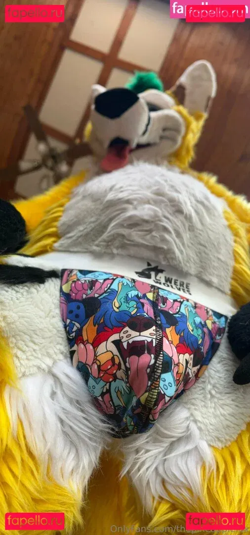 thepineapplefox Onlyfans Photo Gallery 