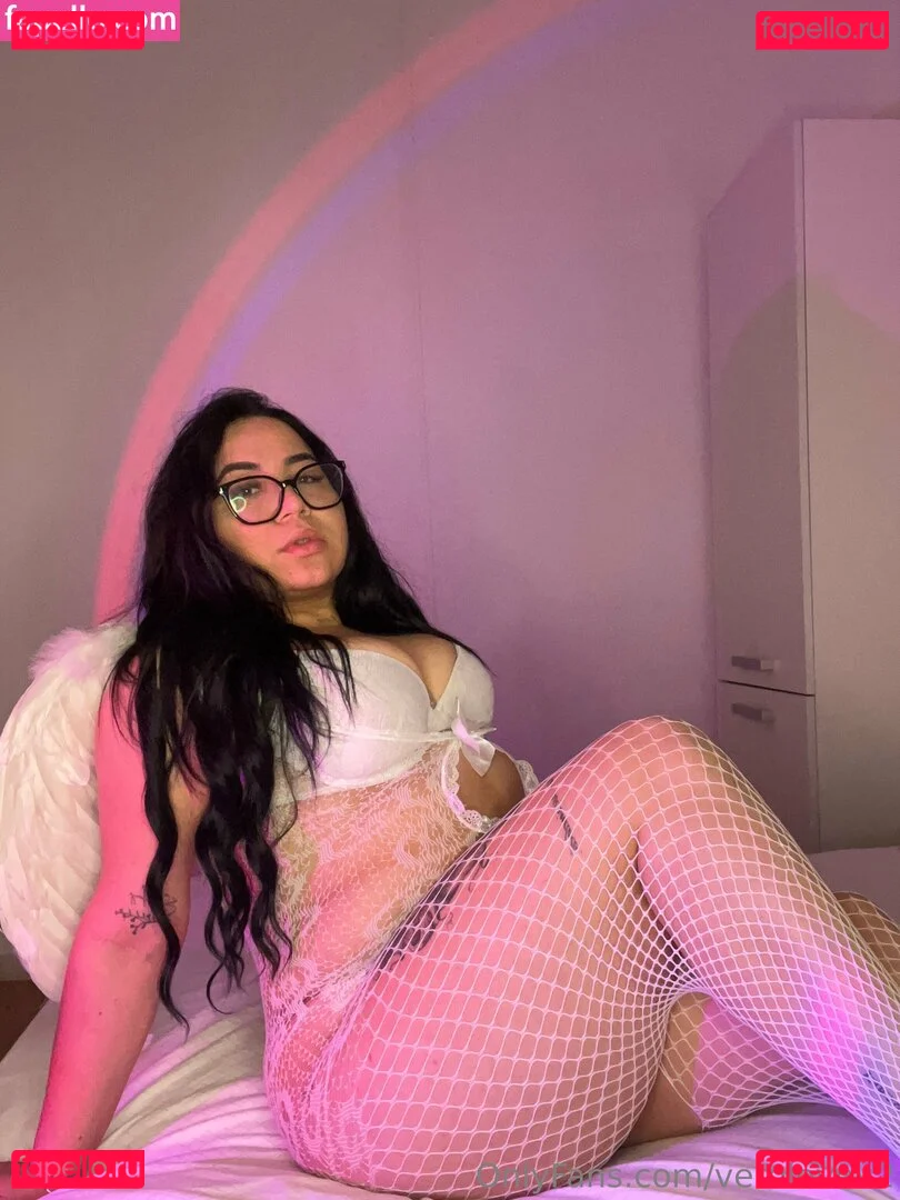 verolovev2 Onlyfans Photo Gallery 