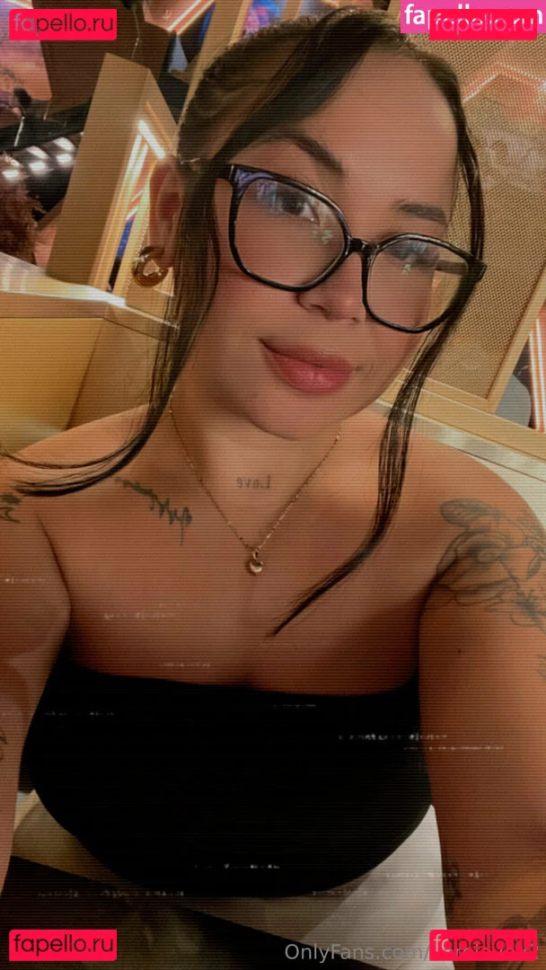 verolovev2 Onlyfans Photo Gallery 