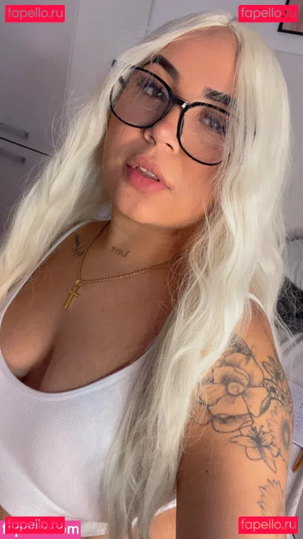 verolovev2 Onlyfans Photo Gallery 