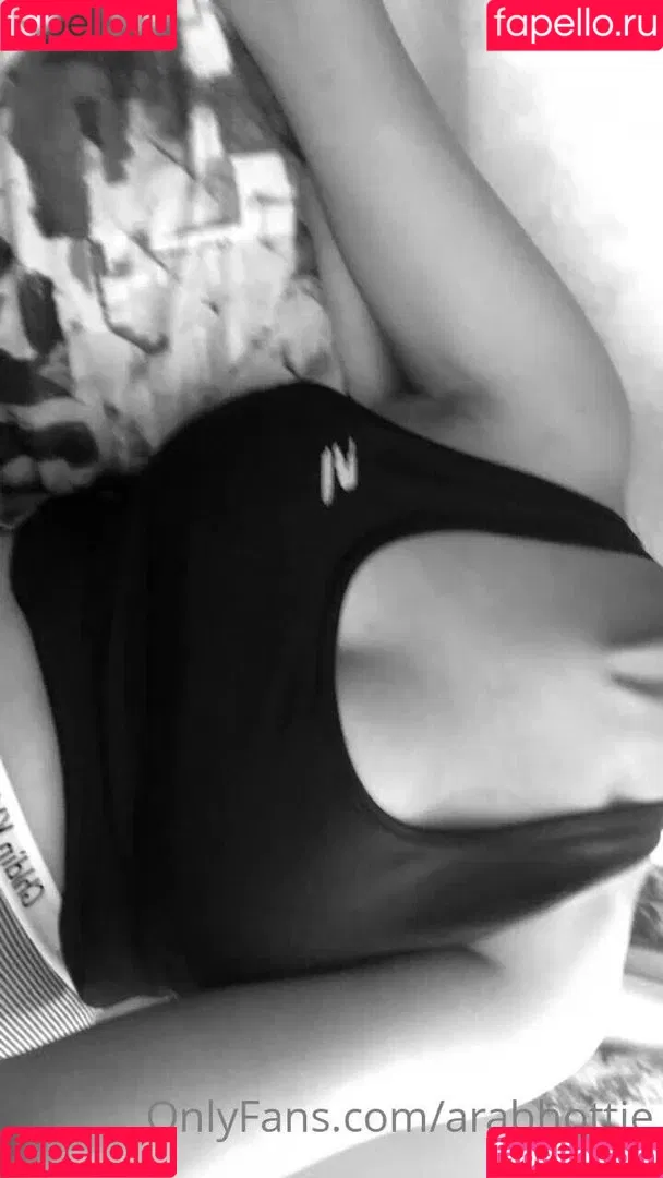 arabhottie Onlyfans Photo Gallery 