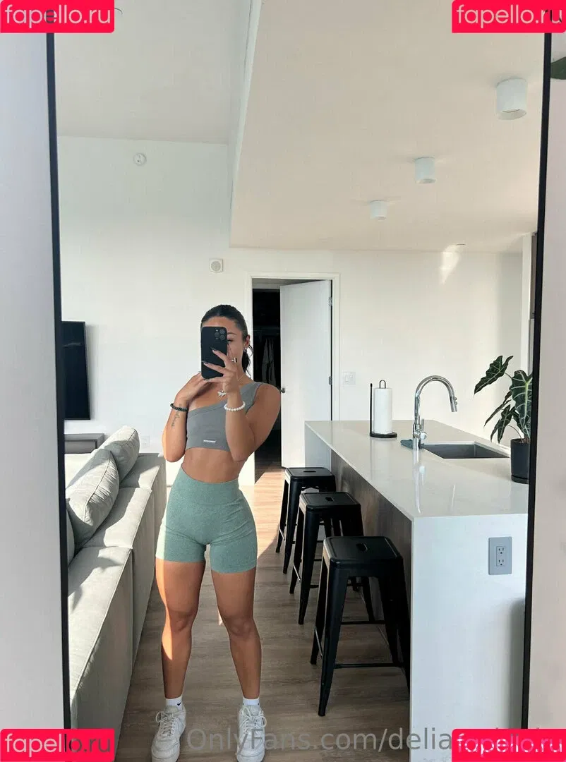 Delia.Sylvain Onlyfans Photo Gallery 