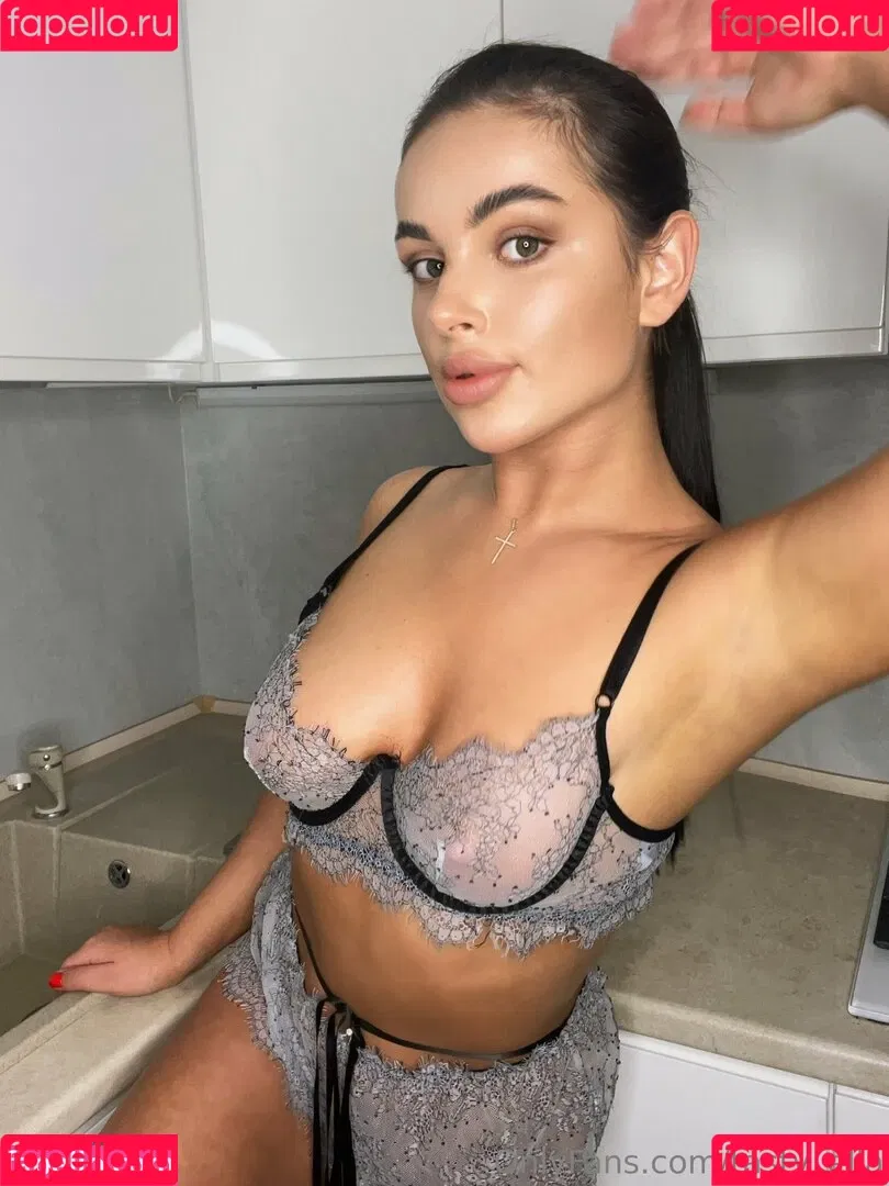 tasty_ella Onlyfans Photo Gallery 