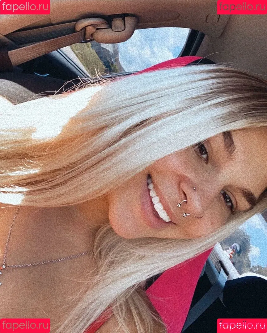 laurennwojo Onlyfans Photo Gallery 