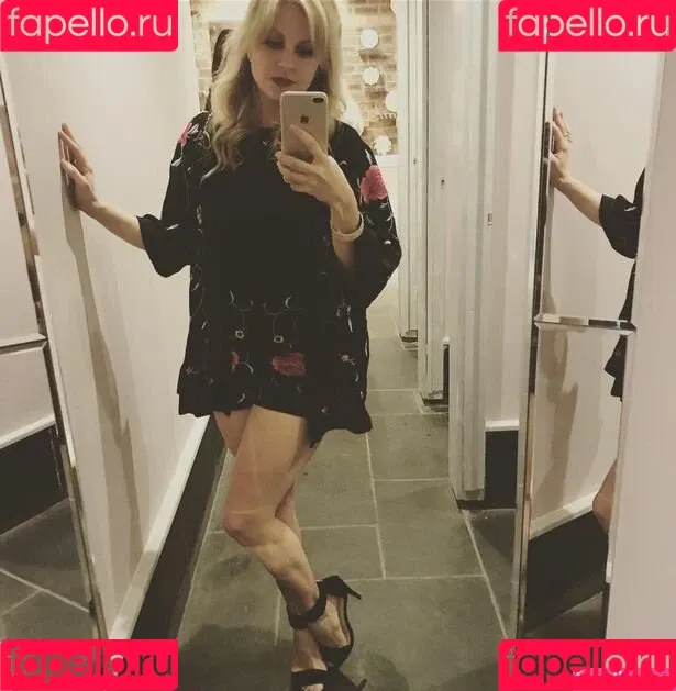 Tina O`Brien Onlyfans Photo Gallery 