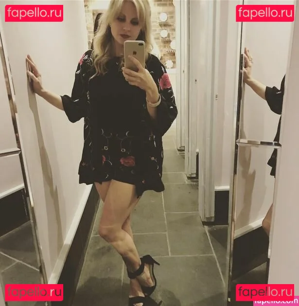 Tina O`Brien Onlyfans Photo Gallery 