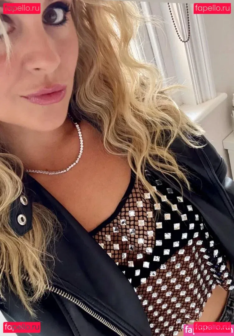 Tina O`Brien Onlyfans Photo Gallery 