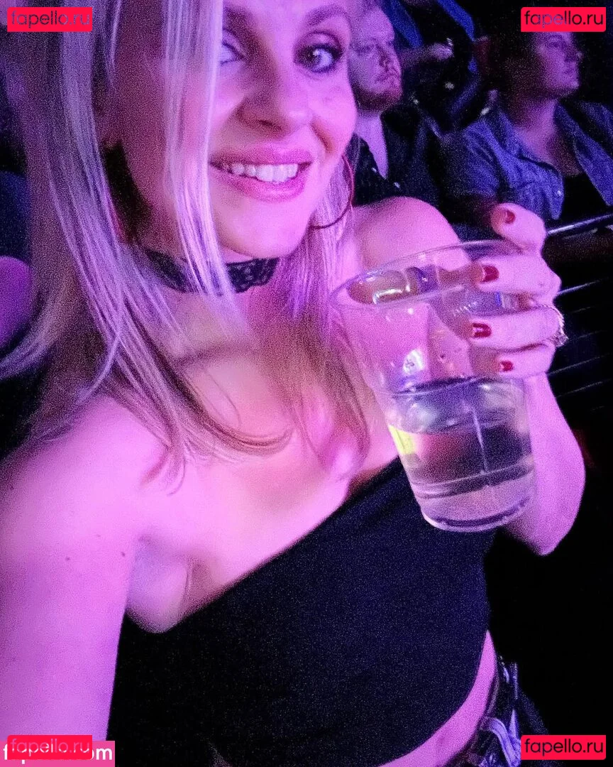 Tina O`Brien Onlyfans Photo Gallery 