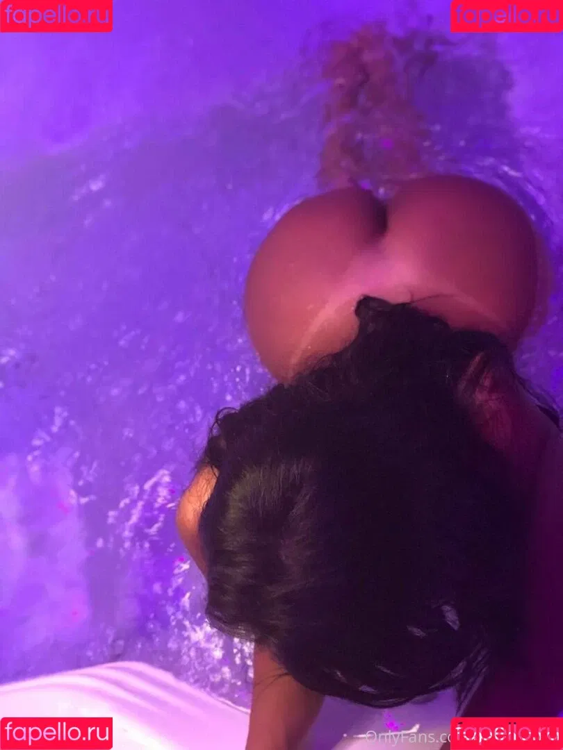 renataryos Onlyfans Photo Gallery 