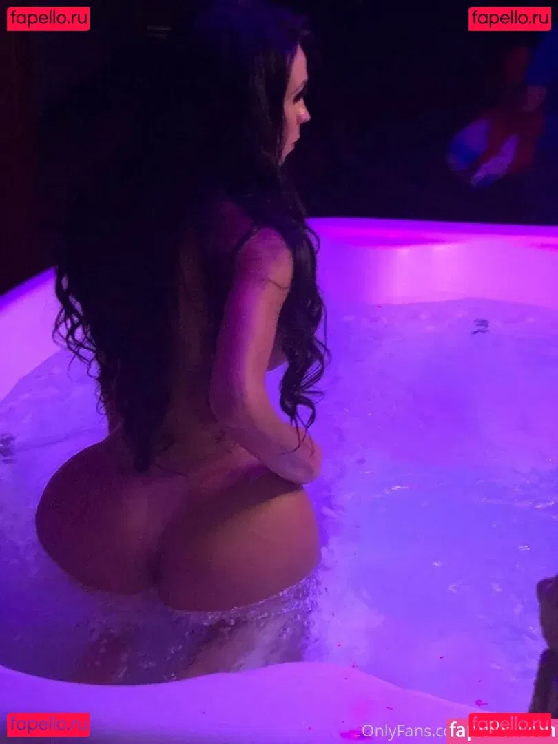 renataryos Onlyfans Photo Gallery 