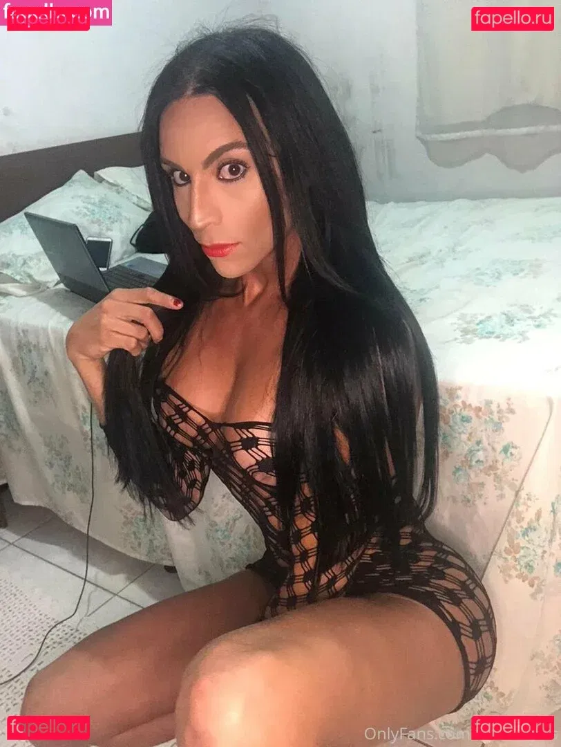 renataryos Onlyfans Photo Gallery 