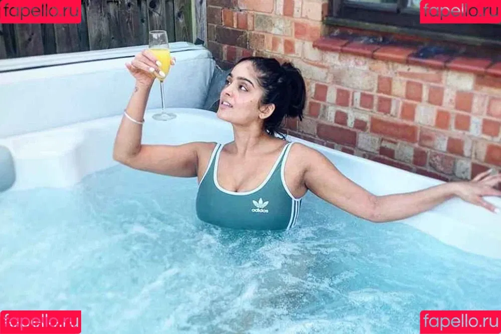 Mandeep Dhillon Onlyfans Photo Gallery 