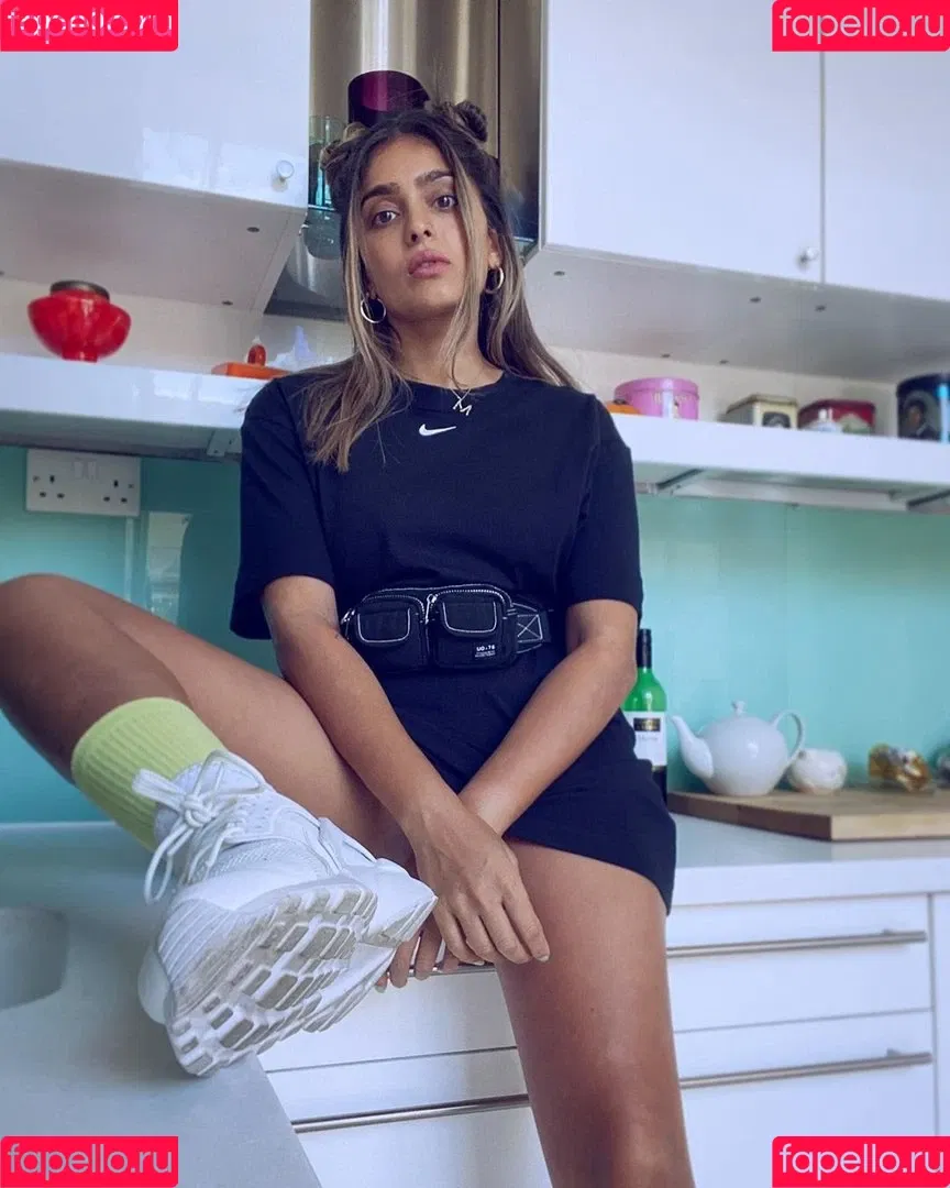 Mandeep Dhillon Onlyfans Photo Gallery 
