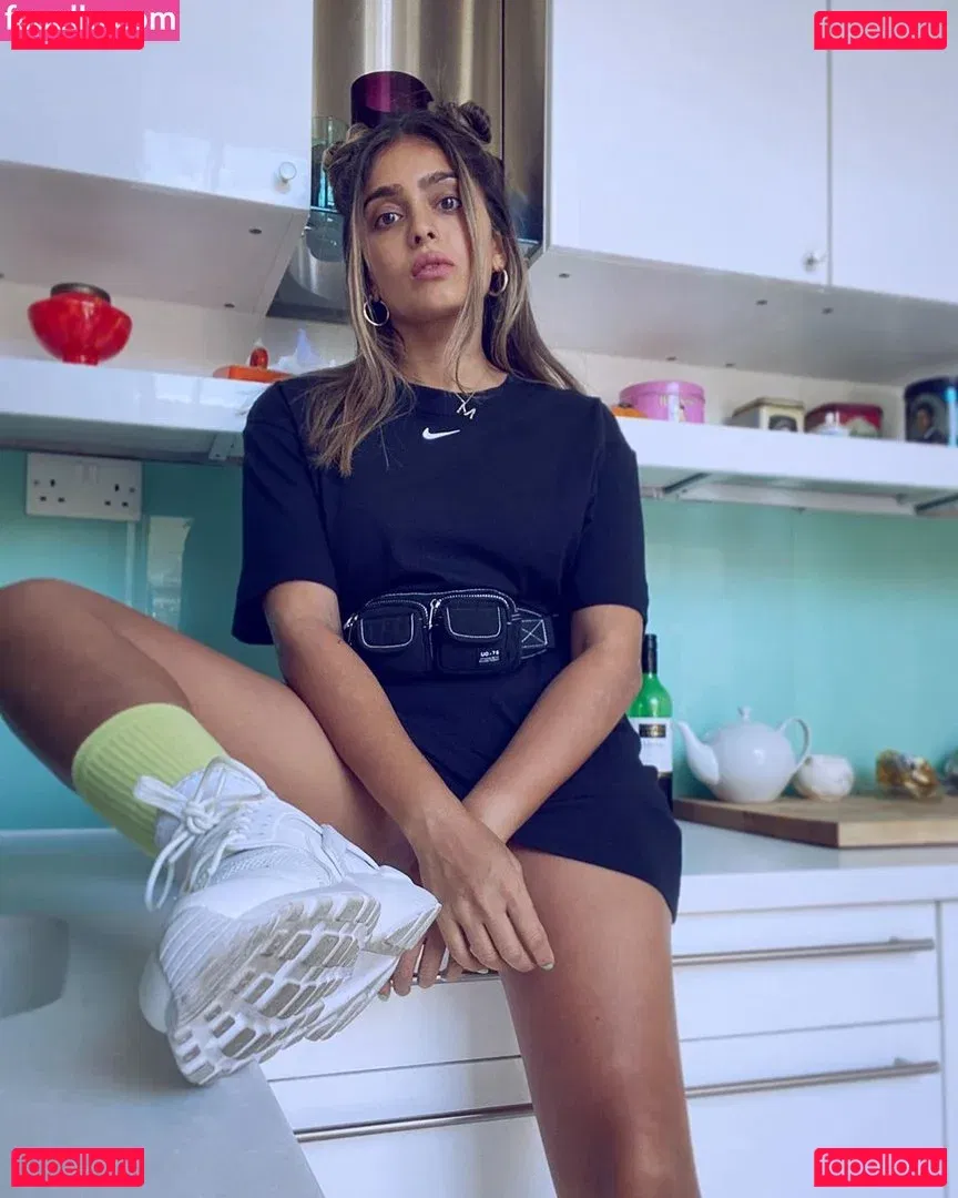 Mandeep Dhillon Onlyfans Photo Gallery 