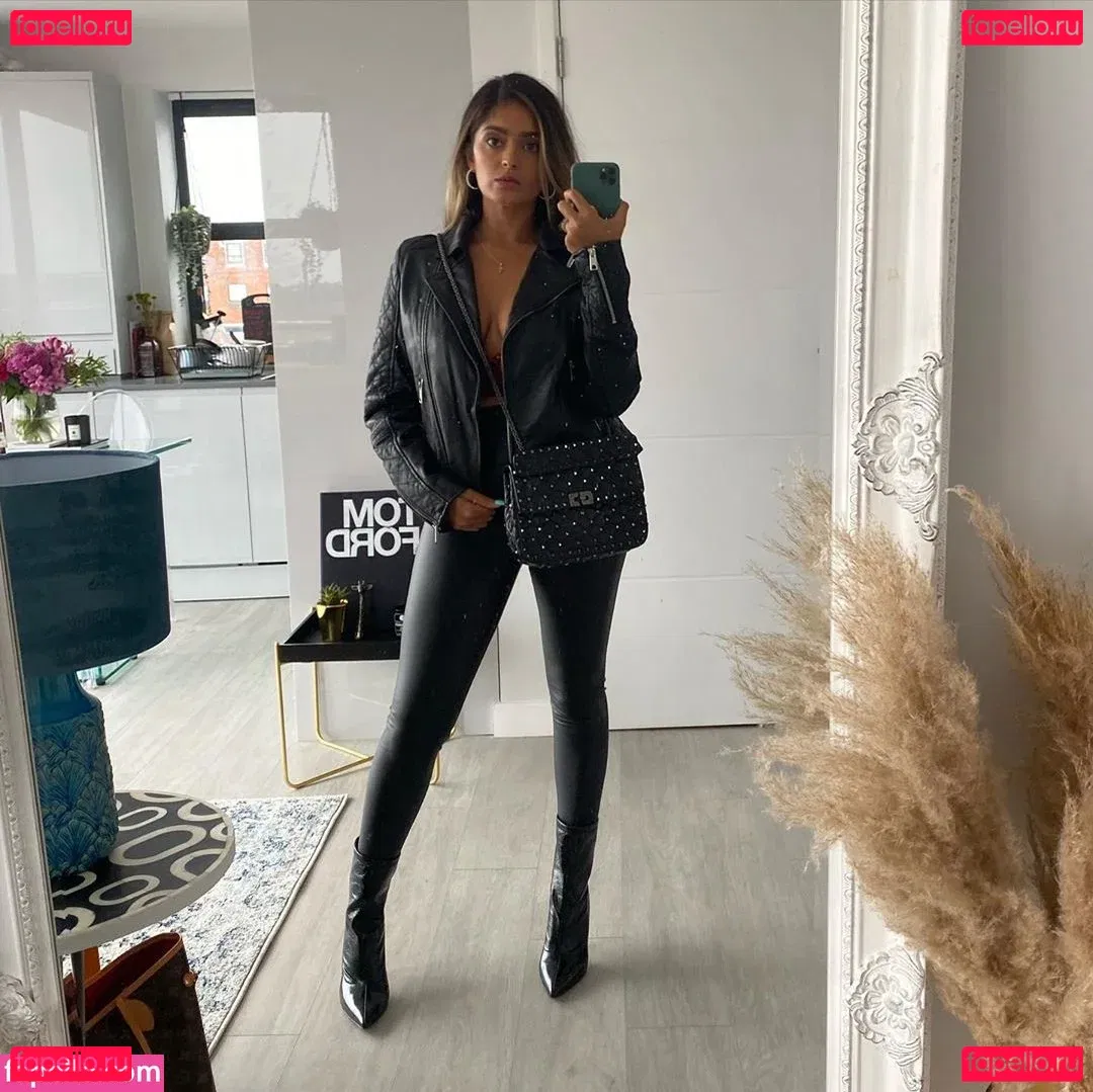 Mandeep Dhillon Onlyfans Photo Gallery 