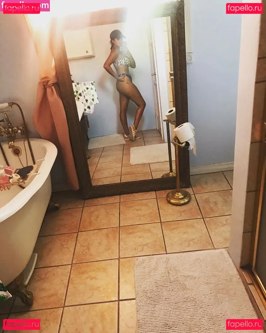 Mandeep Dhillon Onlyfans Photo Gallery 