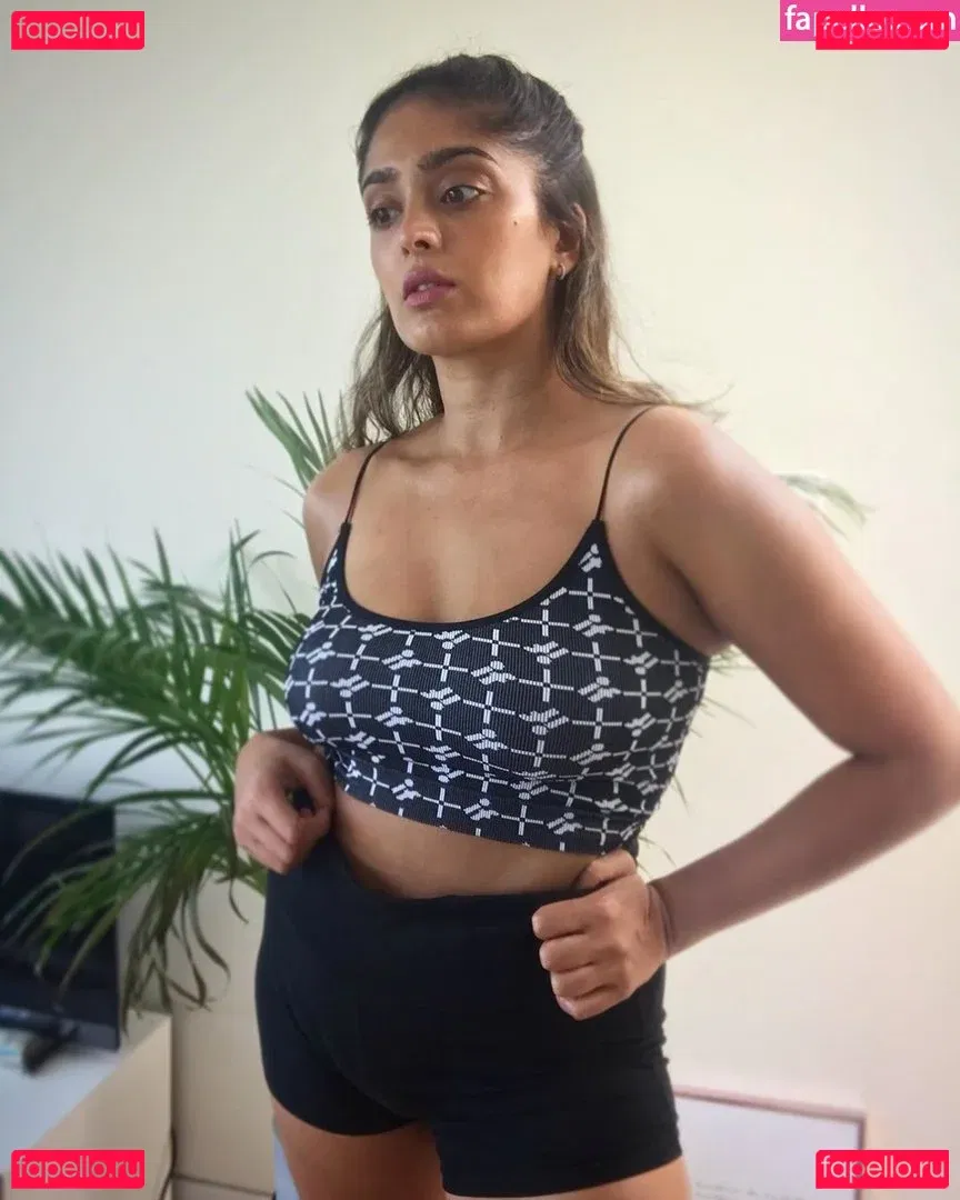 Mandeep Dhillon Onlyfans Photo Gallery 
