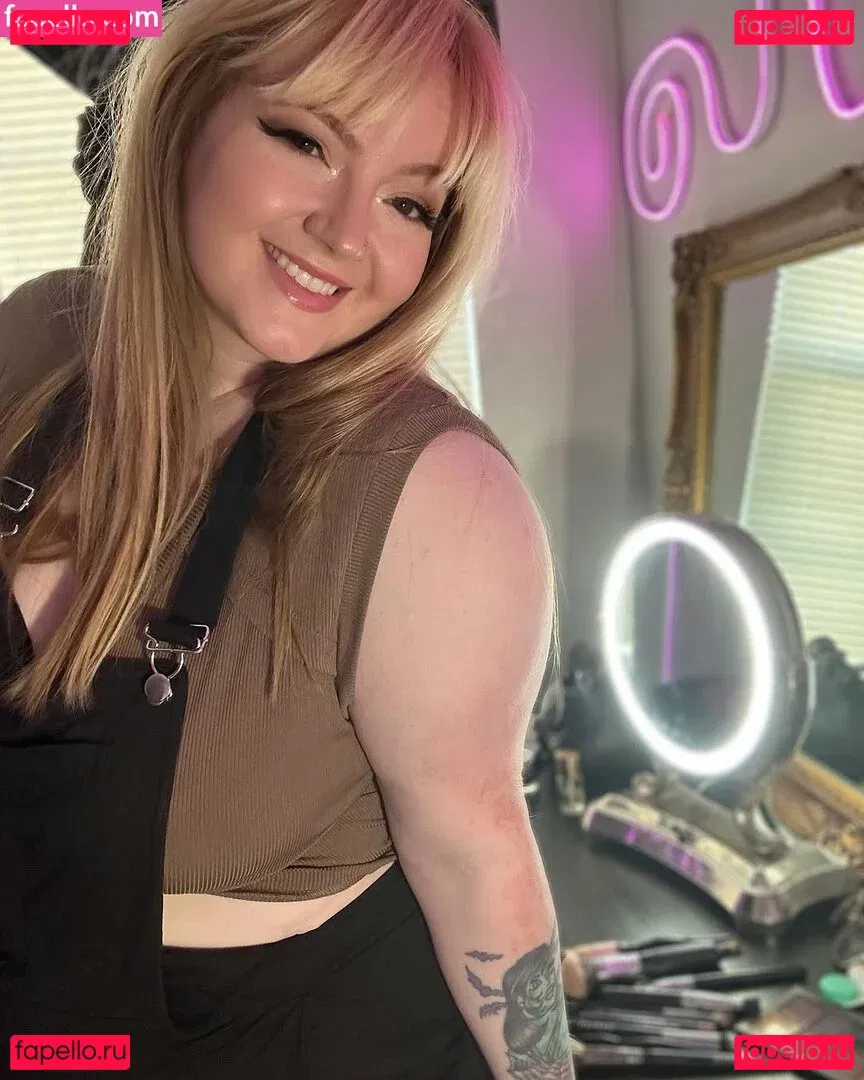 hunnybrat Onlyfans Photo Gallery 