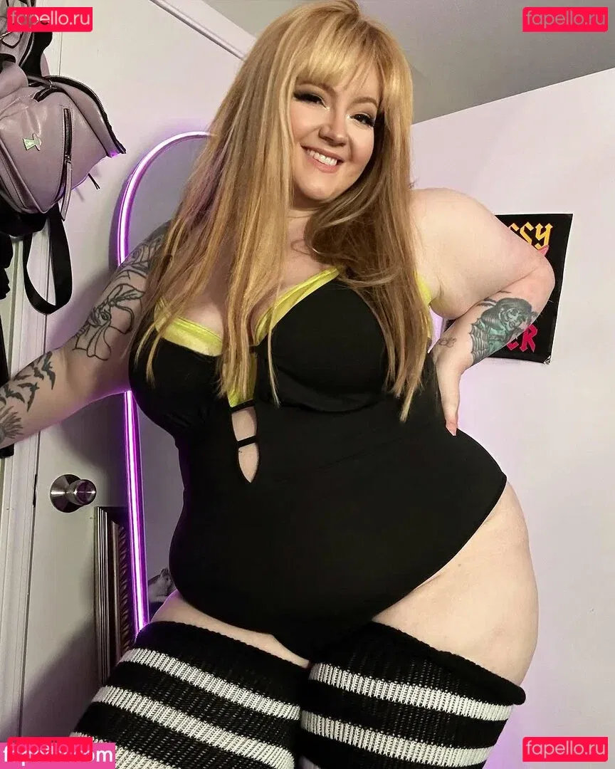 hunnybrat Onlyfans Photo Gallery 