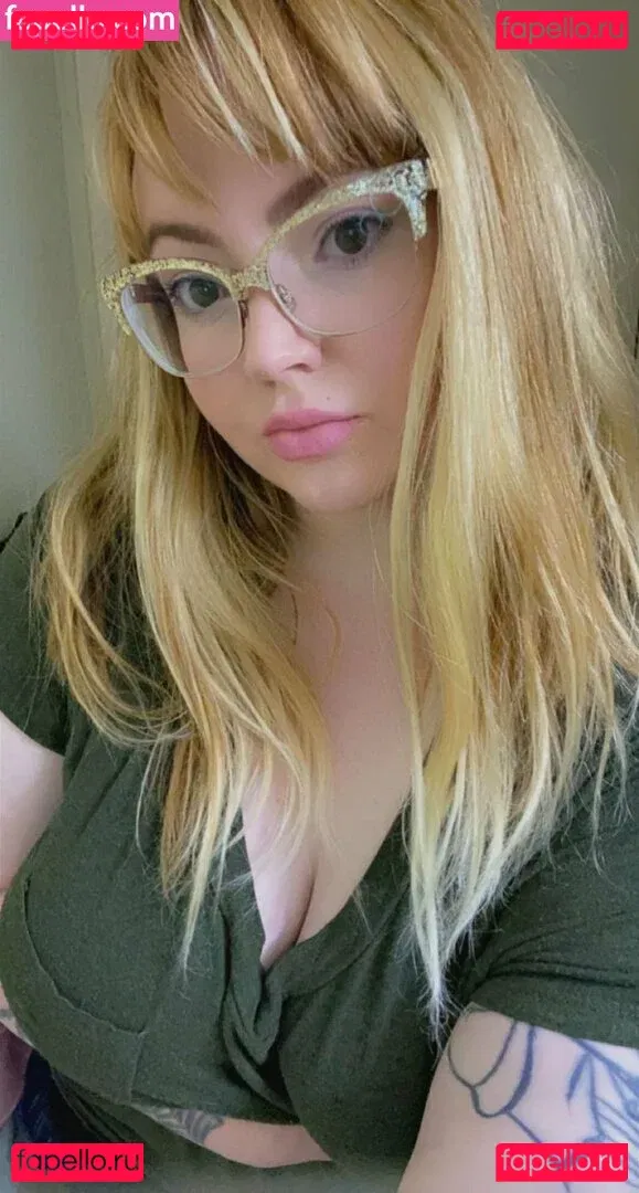 hunnybrat Onlyfans Photo Gallery 