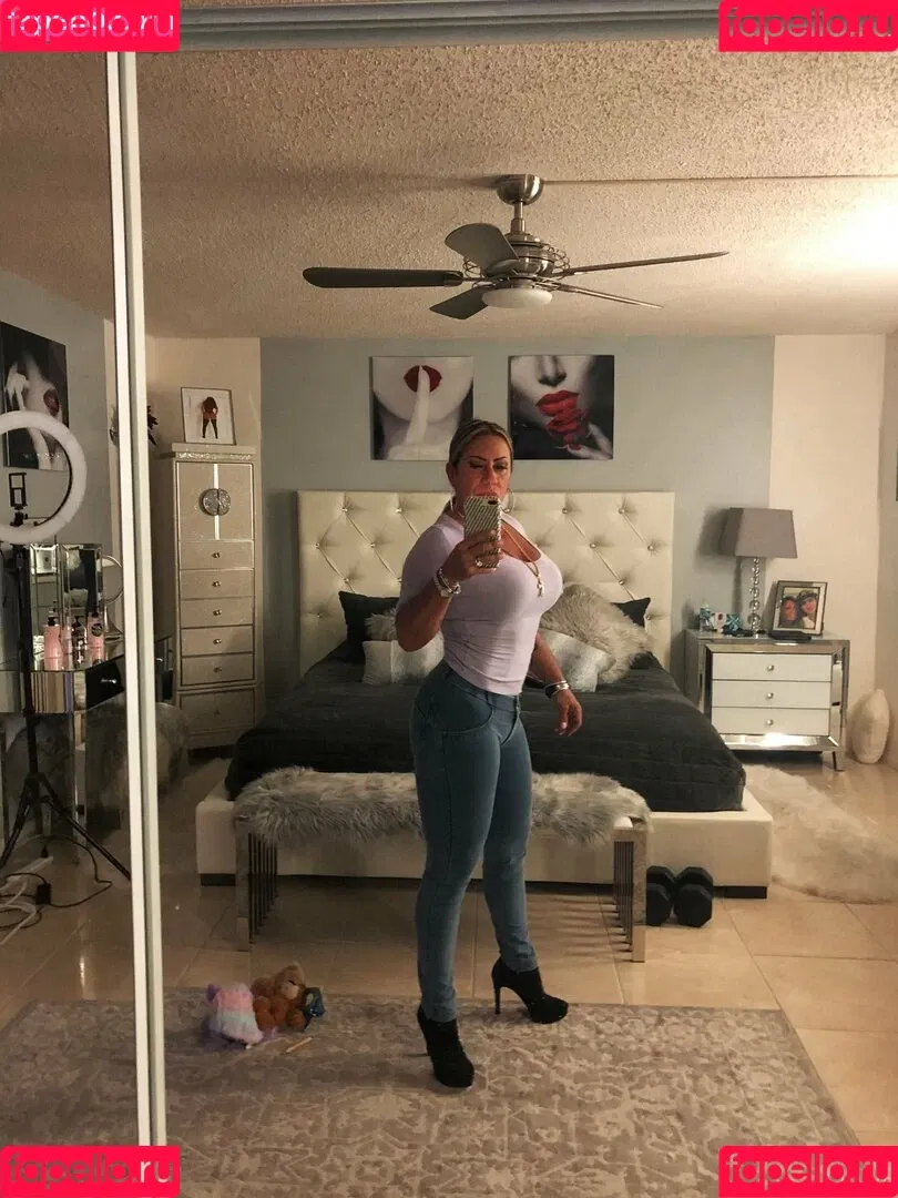hottotrottots Onlyfans Photo Gallery 