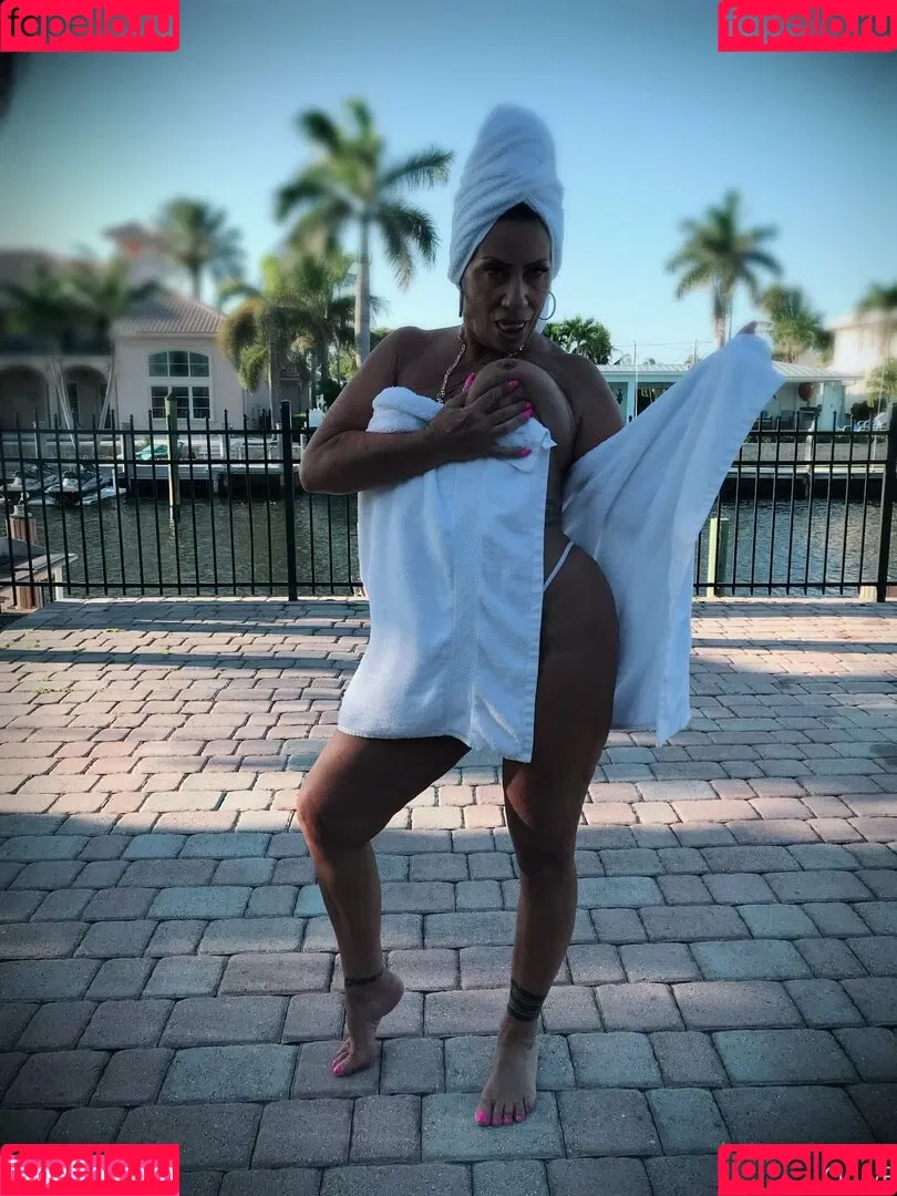 hottotrottots Onlyfans Photo Gallery 