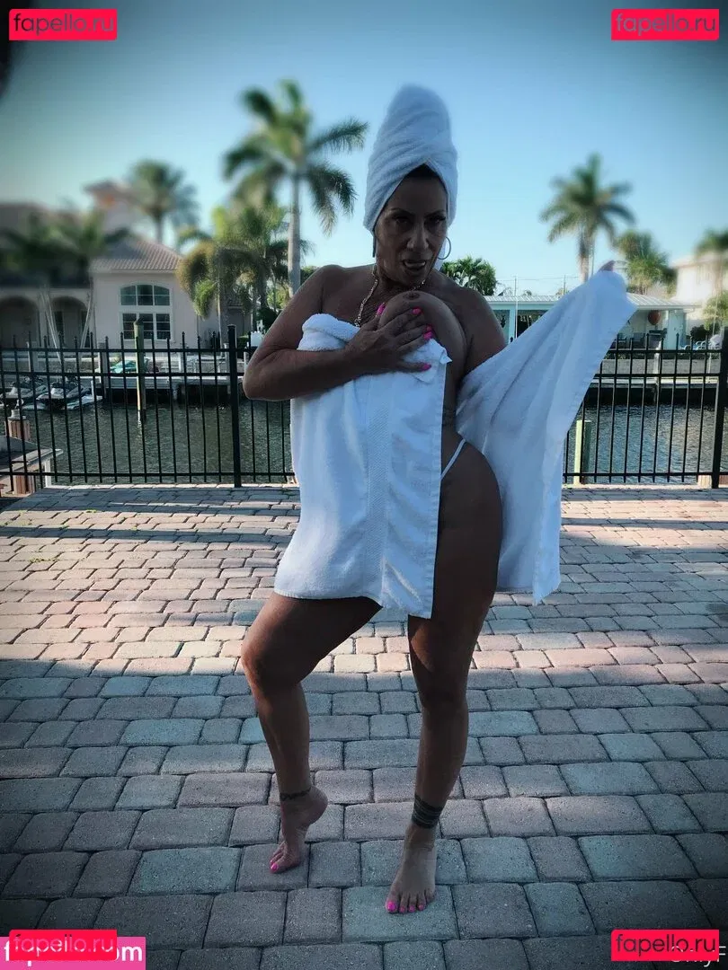 hottotrottots Onlyfans Photo Gallery 