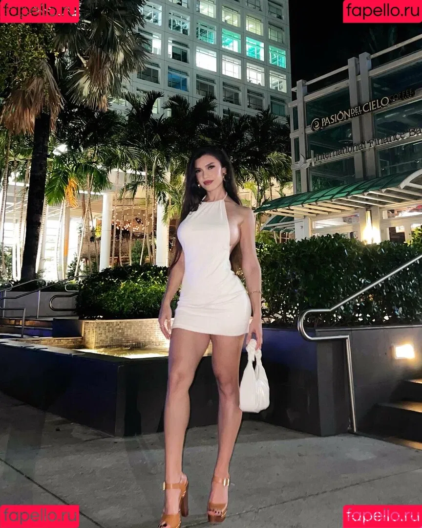 Ece Ozbdk Onlyfans Photo Gallery 