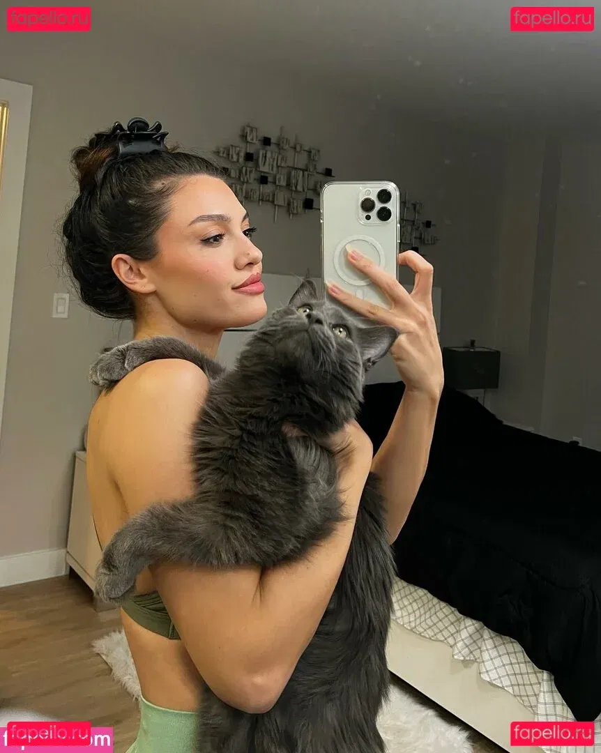 Ece Ozbdk Onlyfans Photo Gallery 