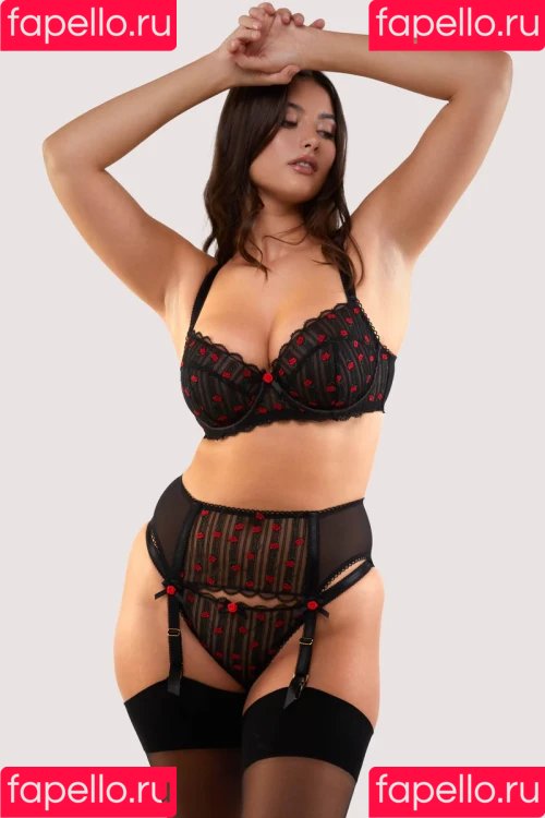 Ellie Weston Nude Onlyfans Photo 4