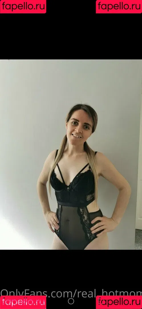 hot1989mom Onlyfans Photo Gallery 