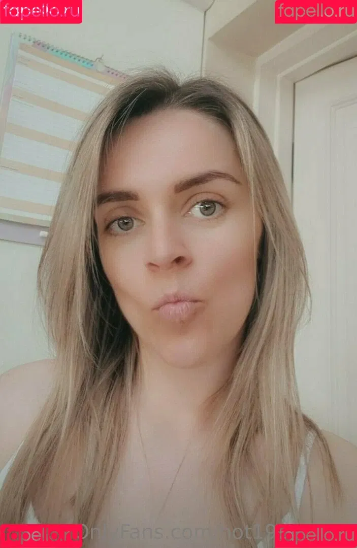 hot1989mom Onlyfans Photo Gallery 