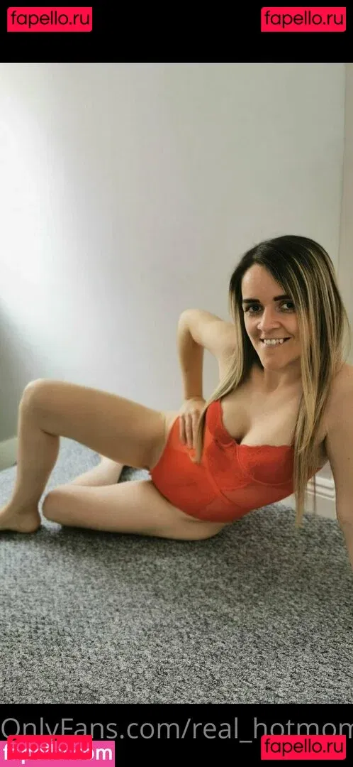 hot1989mom Onlyfans Photo Gallery 