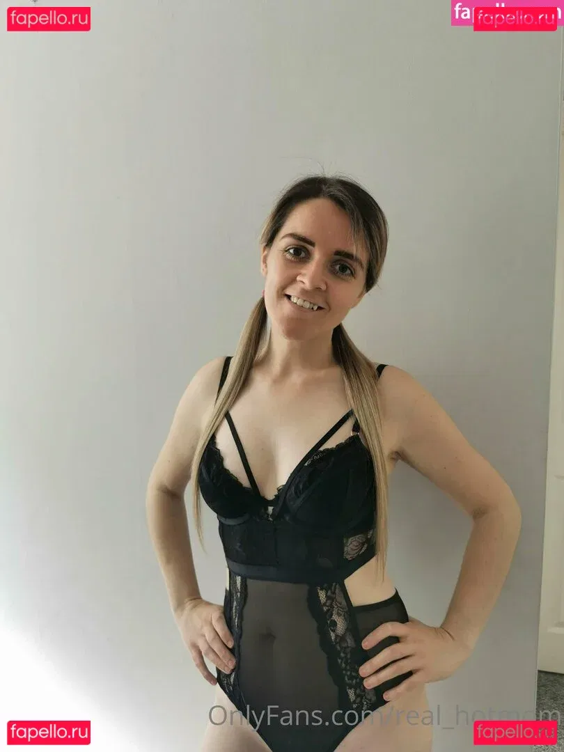 hot1989mom Onlyfans Photo Gallery 