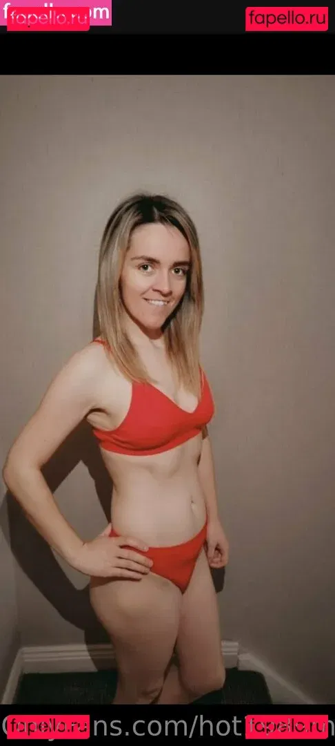 hot1989mom Onlyfans Photo Gallery 