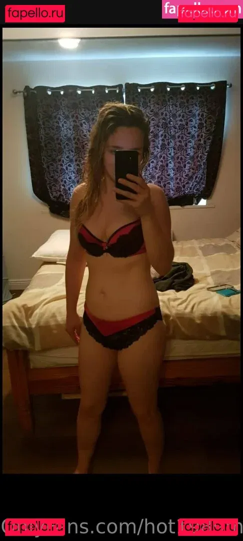 hot1989mom Onlyfans Photo Gallery 