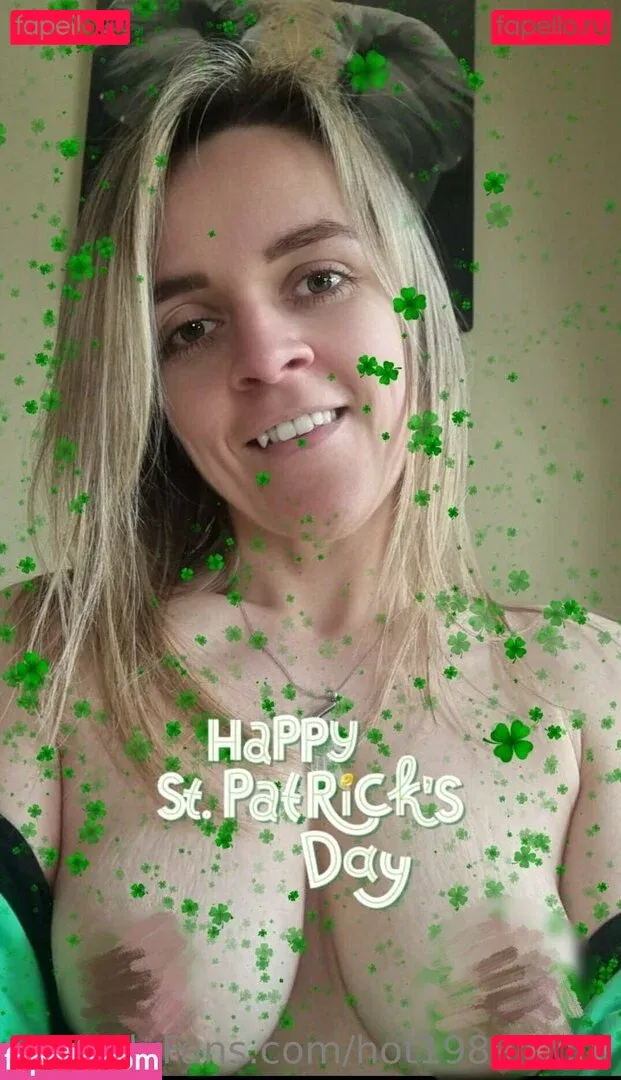 hot1989mom Onlyfans Photo Gallery 