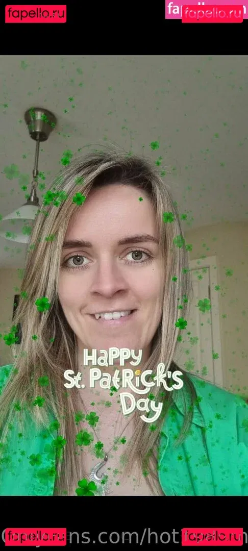 hot1989mom Onlyfans Photo Gallery 