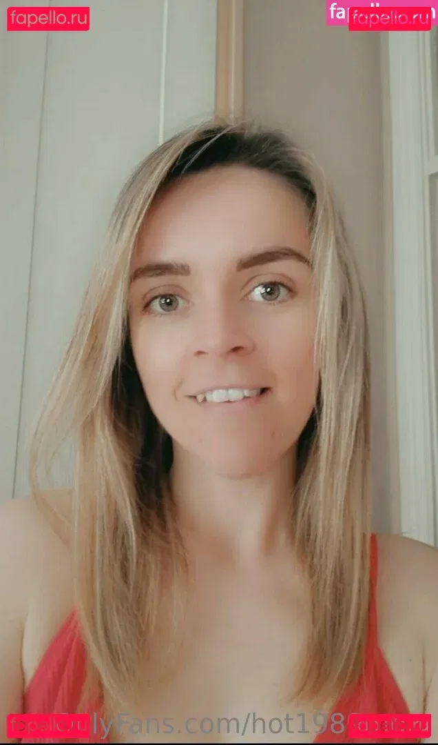 hot1989mom Onlyfans Photo Gallery 