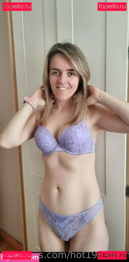 hot1989mom Onlyfans Photo Gallery 