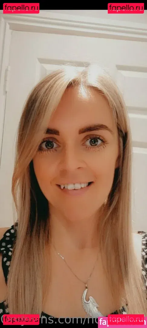 hot1989mom Onlyfans Photo Gallery 