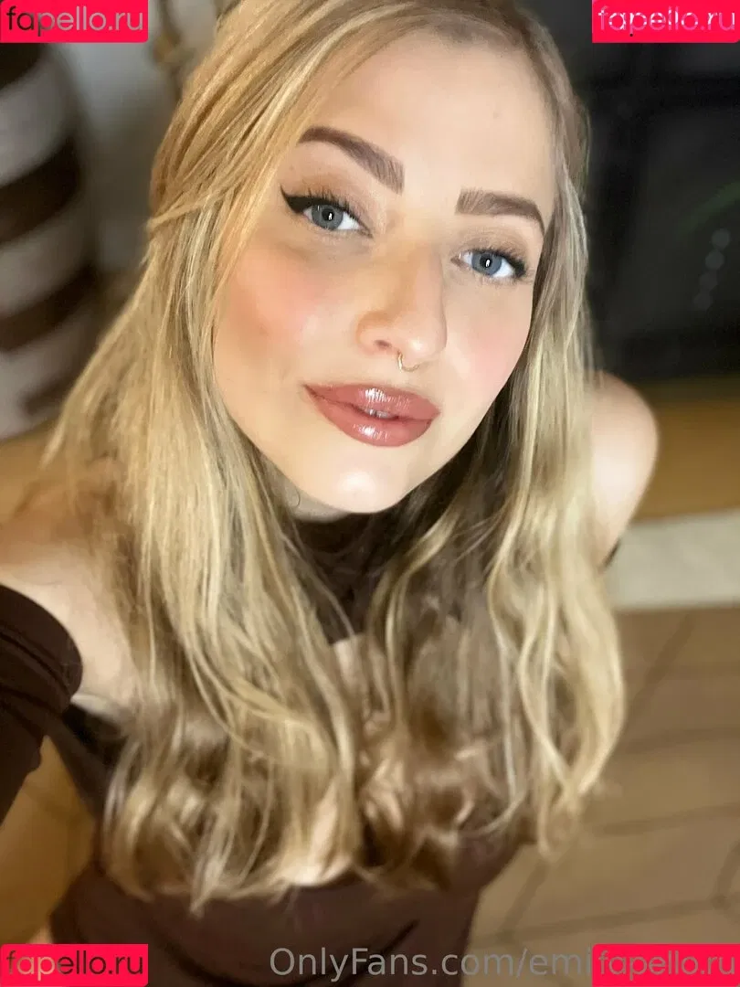 emily-smith Onlyfans Photo Gallery 