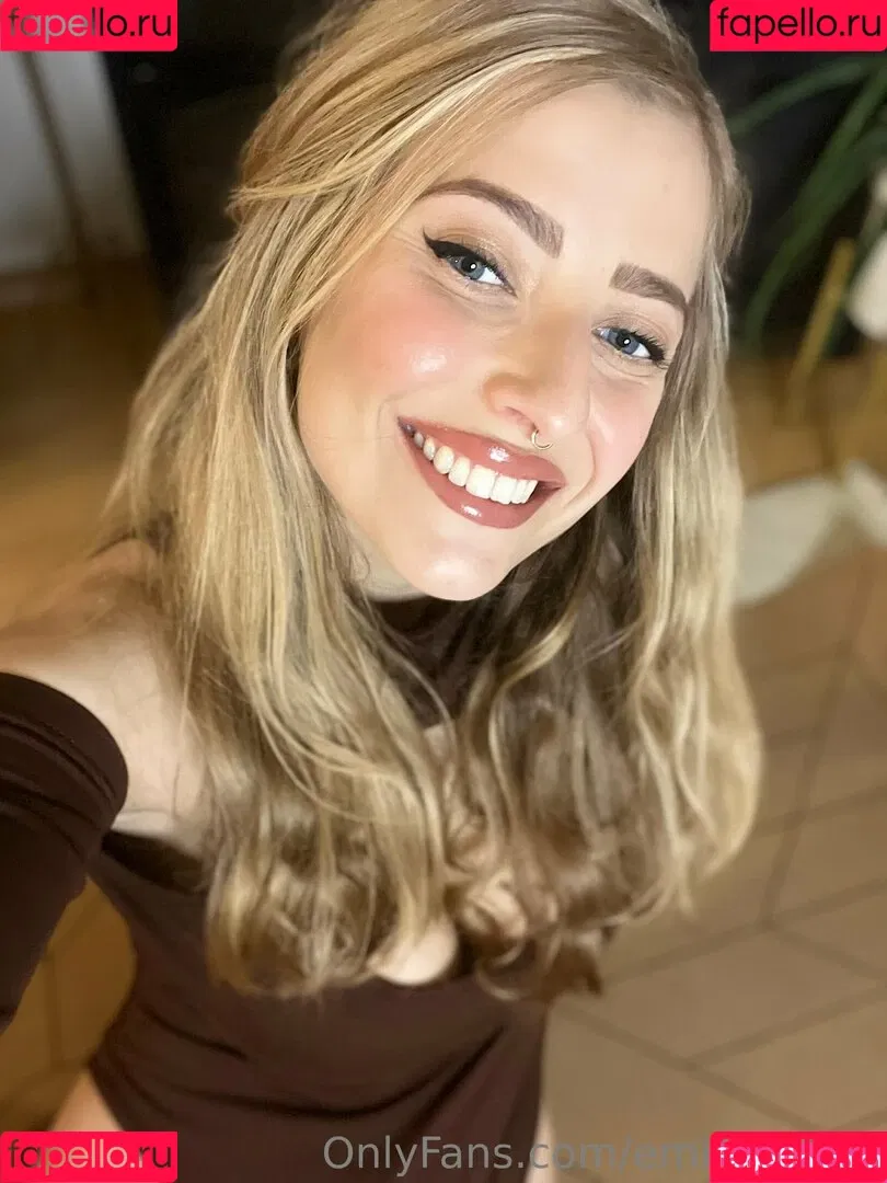 emily-smith Onlyfans Photo Gallery 