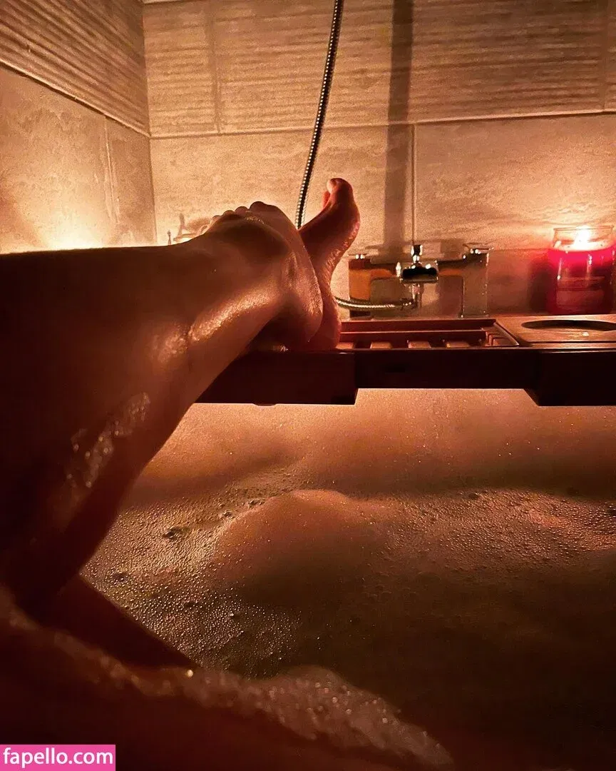 emily-smith Onlyfans Photo Gallery 